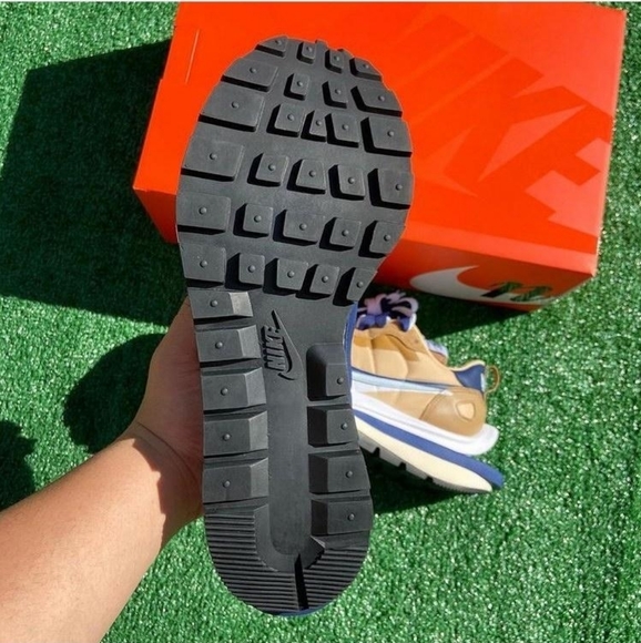 Nike x Sacai Vaporwaffle "Sesame Blue" - Picture 4 of 8